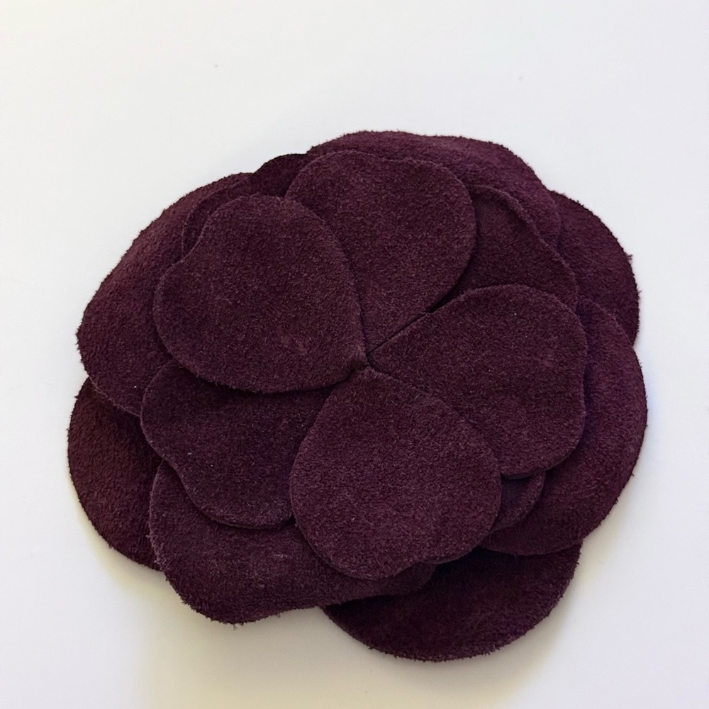 VTG/ GAP Suede Flower broach